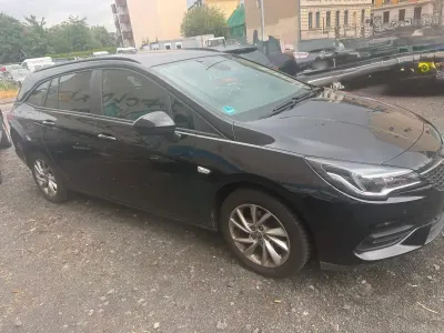 Gebraucht Opel Astra 120 PS (88 kW) 2021 Schwarz Kombi