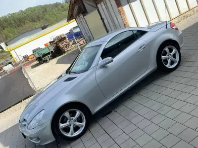 Gebraucht Mercedes SLK200 163 PS (119 kW) 2006 Silber Cabrio