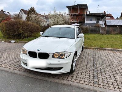 Gebraucht BMW 116 Sport Line 122 PS (89 kW) 2010 Weiß Kleinwagen