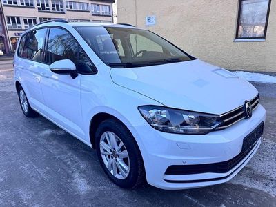Weiß Gebraucht 2021 VW Touran Comfortline Van / Kleinbus | 19.890 € (Superpreis)