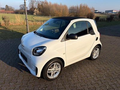 Weiß Gebraucht 2021 Smart ForTwo Coupé Kleinwagen | 9.499 € (Fairer Preis)