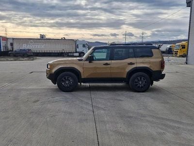 Gebraucht Toyota Land Cruiser Edition 204 PS (150 kW) 2025 Beige SUV