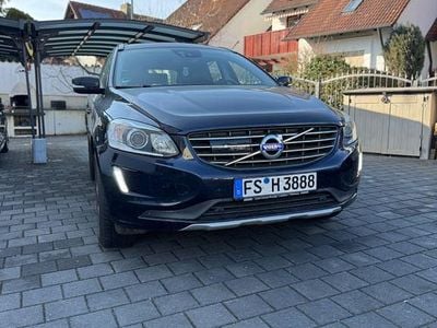 Gebraucht Volvo XC60 Kinetic 150 PS (110 kW) 2017 Blau SUV