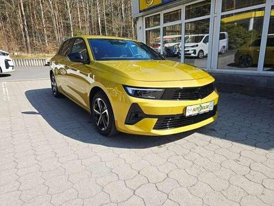 Gebraucht Opel Astra 131 PS (96 kW) 2024 Gelb Kleinwagen