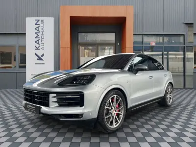 Gebraucht Porsche Cayenne Coupe 519 PS (381 kW) 2024 Silber Coupé