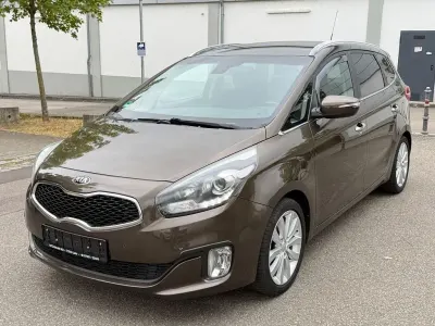 Gebraucht Kia Carens 136 PS (100 kW) 2013 Braun Van / Kleinbus