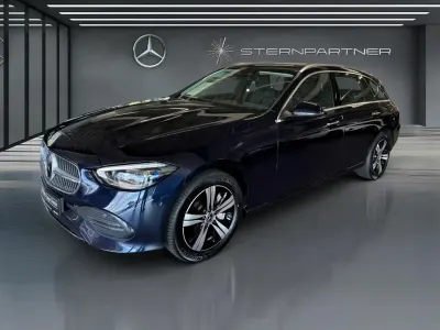 Gebraucht Mercedes C300e Avantgarde 313 PS (230 kW) 2022 Blau Limousine