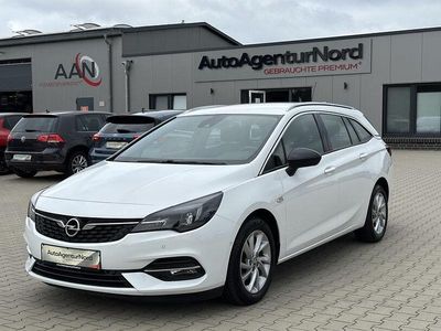 Weiß Gebraucht 2021 Opel Astra Elegance Kombi | 20.648 € (Teuer)