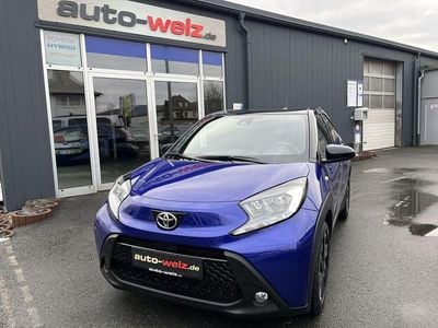 Juniper blue metallic / black (metallic) Gebraucht 2025 Toyota Aygo X Team SUV | 17.890 € (Fairer Preis)