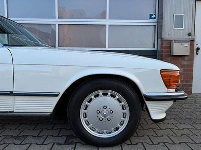 Usata Mercedes 560 227 CV (166 kW) 1986 Bianco Cabrio