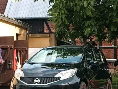 Gebraucht Nissan Note 80 PS (58 kW) 2013 Schwarz Kleinwagen