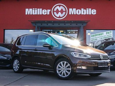 Gebraucht VW Touran Highline 150 PS (110 kW) 2017 Nutshell brown metallic Van / Kleinbus