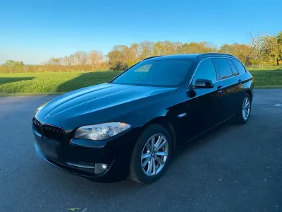 Gebraucht BMW 520 184 PS (135 kW) 2012 Schwarz Kombi