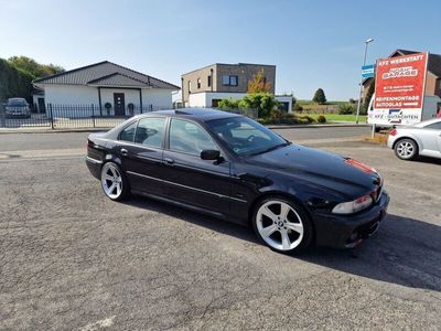 gebraucht BMW 523 E39 i m Paket ab Werk cosmosschwarz metallic