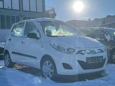 Weiß Gebraucht 2012 Hyundai i10 Classic Kleinwagen | 3.300 € (Fairer Preis)