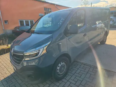 Używany Renault Trafic Komfort 170 KM (125 kW) 2021 Minivan