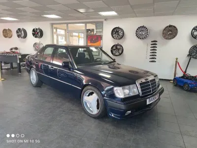 Gebraucht Mercedes 230 132 PS (97 kW) 1991 Blau Limousine