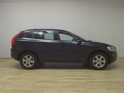 Second-hand Volvo XC60 Momentum 150 CP (110 kW) 2016 Negru SUV