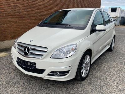 Usata Mercedes B180 109 CV (80 kW) 2010 Bianco Monovolume