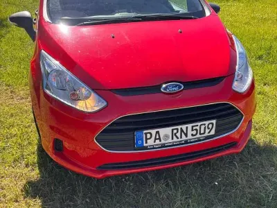 Gebraucht Ford B-MAX Colourline 90 PS (66 kW) 2016 Rot Van / Kleinbus