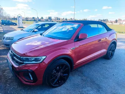 Gebraucht VW T-Roc Cabriolet Move 150 PS (110 kW) 2023 Rot Cabrio