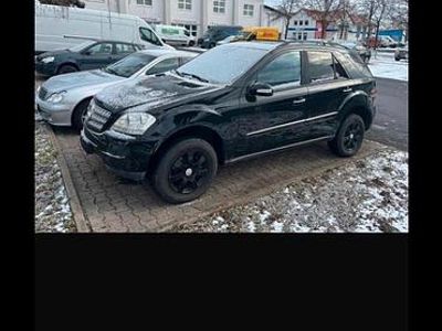 Gebraucht Mercedes ML280 190 PS (139 kW) 2006 Schwarz SUV