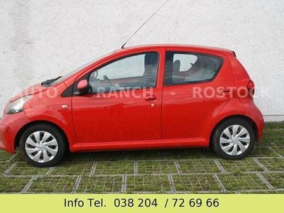 Second-hand Toyota Aygo Cool 68 CP (50 kW) 2007 Roșu Hatchback