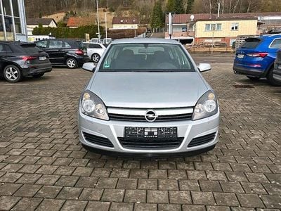 Gebraucht Opel Astra 116 PS (85 kW) 2005 Silber Limousine