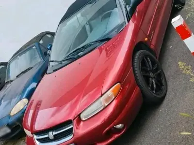 Gebraucht Chrysler Stratus 163 PS (119 kW) 1997 Rot Cabrio