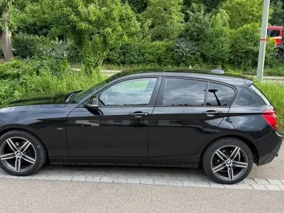 Gebraucht BMW 118 Sport Line 150 PS (110 kW) 2014 Schwarz Kleinwagen