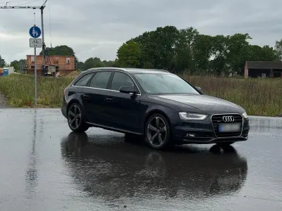 Używany Audi A4 Ambition 190 KM (139 kW) 2015 Niebieski Kombi