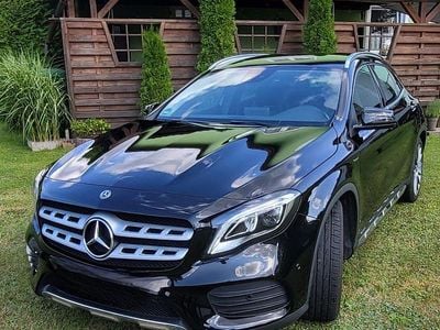 Mercedes GLA220