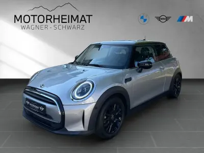 Gebraucht Mini Cooper Classic 136 PS (100 kW) 2023 Melting silver iii Kleinwagen