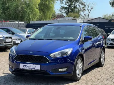 Gebraucht Ford Focus Business Edition 125 PS (91 kW) 2015 Blau Kombi