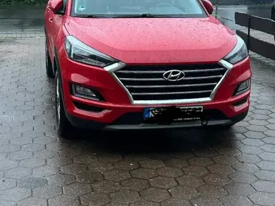 Używany Hyundai Tucson Premium 136 KM (100 kW) 2020 Czerwony SUV