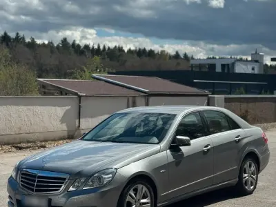 Gebraucht Mercedes E220 Avantgarde 170 PS (125 kW) 2010 Silber Limousine