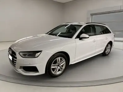 Gebraucht Audi A4 Advanced Plus 204 PS (150 kW) 2023 Gletscherweiß metallic Kombi