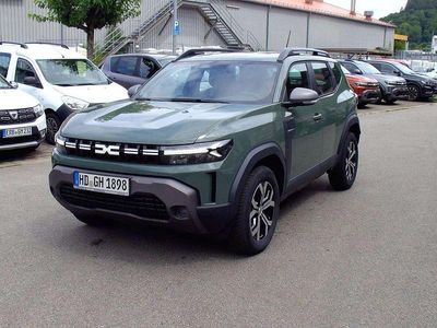 Neu Dacia Duster Expression 131 PS (96 kW) 2025 Safarigrüngrau SUV