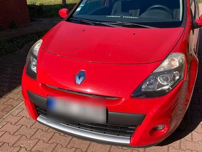 Gebraucht Renault Clio II 75 PS (55 kW) 2010 Rot Kleinwagen