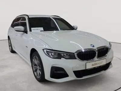 Gebraucht BMW 320e M Sport 163 PS (119 kW) 2022 Alpinweiß Kombi