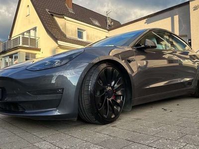 gebraucht Tesla Model 3 Dual Motor Performance mit Tieferlegung
