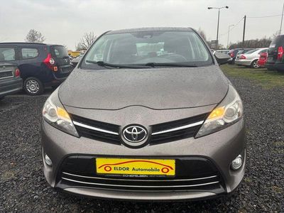 Gebraucht Toyota Verso Edition-S 111 PS (81 kW) 2016 Grau Van / Kleinbus