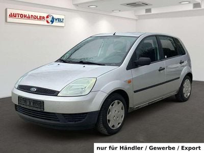 Gebraucht Ford Fiesta Ambiente 80 PS (58 kW) 2002 Silber Kleinwagen