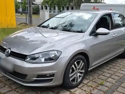 Gebraucht VW Golf VII 122 PS (89 kW) 2013 Gold Kleinwagen