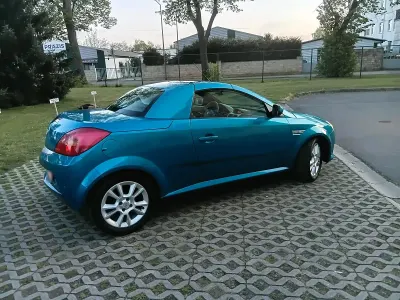 Usata Opel Tigra 90 CV (66 kW) 2006 Blu Cabrio