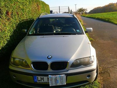 Silber Gebraucht 2004 BMW 316 Kombi | 2.200 €