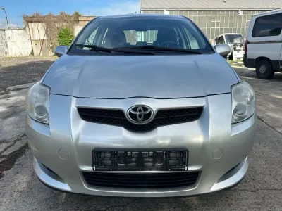 Używany Toyota Auris Life 132 KM (97 kW) 2009 Srebrny Hatchback