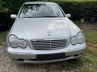 Mercedes C200