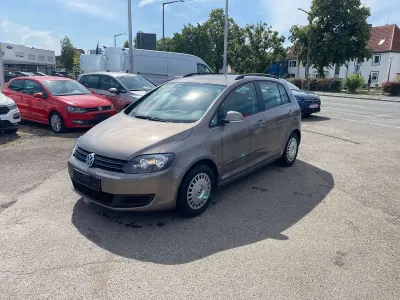 Gebraucht VW Golf Plus Cross Comfortline 122 PS (89 kW) 2010 Kaschmirbraun metallic Kleinwagen