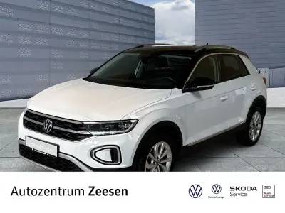 Gebraucht VW T-Roc Style 110 PS (80 kW) 2023 Pure white schwarz SUV